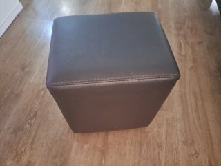 Sofá de piel sintética negro y gris