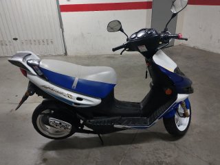 Suzuki Katana 50cc Scooter Azul/Blanco