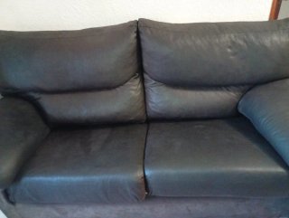 Sofá de tela y piel negro/gris