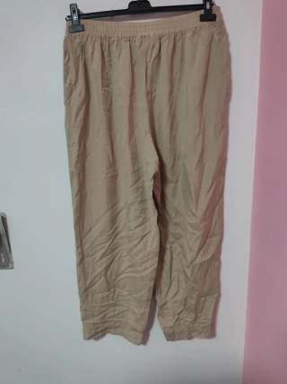 Pantalón de mujer beige