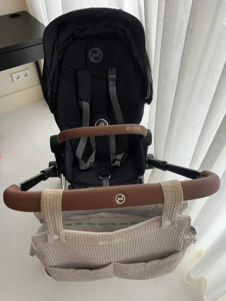 Carrito Bebé Cybex Priam Negro con Capazo y Silla