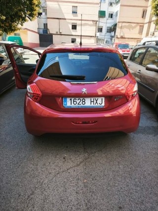 Se vende Peugeot 208 STYLE Diesel AÑo 2014 1650 CC