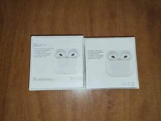 Lote de 2 Auriculares Bluetooth Apple AirPods.