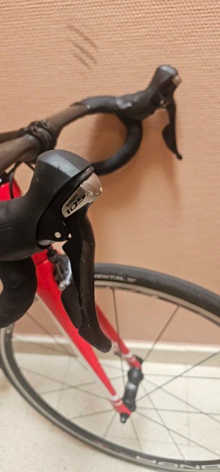 Bicicleta de carretera Specialized Tarmac Roja