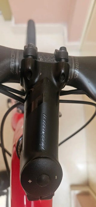 Bicicleta de carretera Specialized Tarmac Roja
