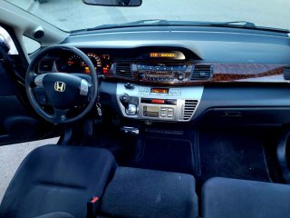 Honda FR-V 2005