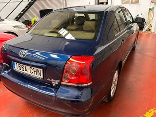 Toyota Avensis 2003