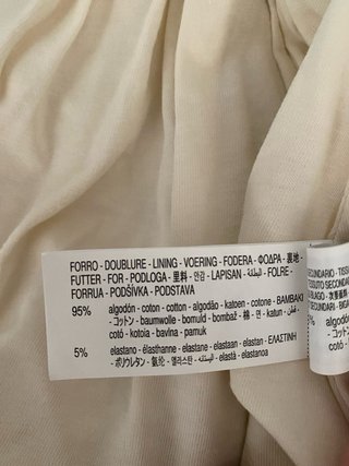 Vestido con volantes Zara