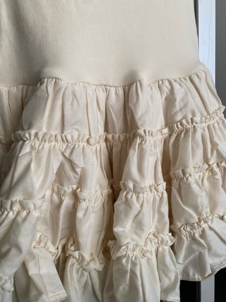 Vestido con volantes Zara