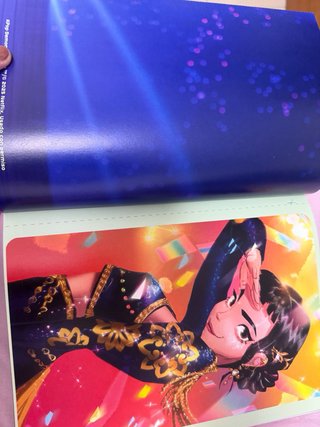 Libro Oficial de Pósteres K-Pop Demon Hunters Netf