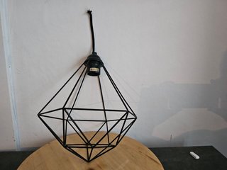 Lámpara colgante geométrica negra