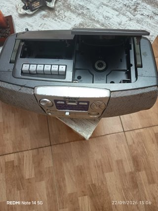 Reproductor Sony CD/Radio/Cassette CFD-V7