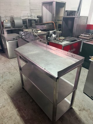 Mesa de acero inoxidable 134x52x100 cm