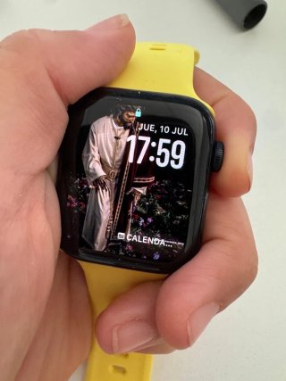 Apple Watch SE 44mm Amarillo
