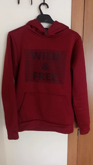 Sudadera granate con capucha WILD & FREE