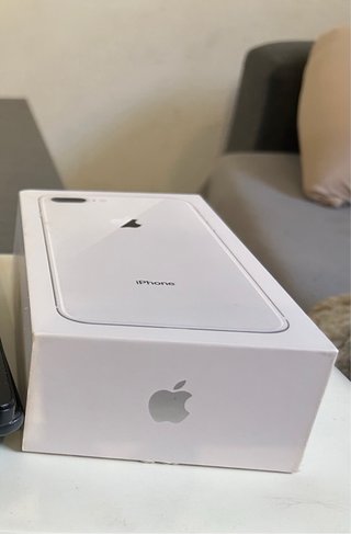 iPhone con pantalla dañada
