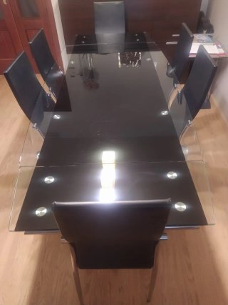Mesa de Cristal con 6 Sillas
