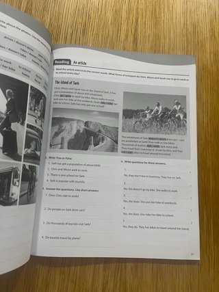 Workbook FPB1 English. Comunicación y Sociedad