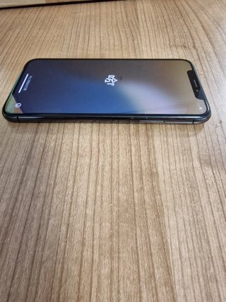 Apple iPhone Xs 64GB Space Gray