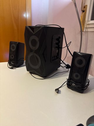 Altavoces NJSJ H003 2.1 con subwoofer – Funcionan