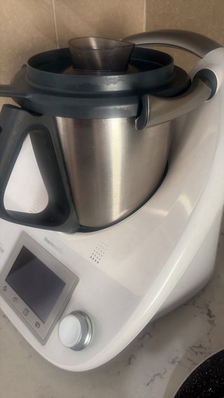 Thermomix TM5, con Cook Key y 2 libros de recetas