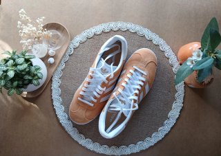 Zapatillas Adidas Gazelle Naranja y Blanco