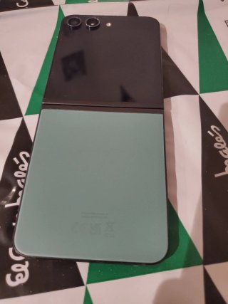 Samsung Galaxy Z Flip 5 512GB (include 3 custodie)