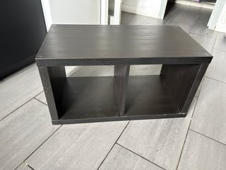Estantería IKEA KALLAX 2 huecos negro-marrón