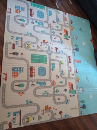 Alfombra infantil plegable y reversible