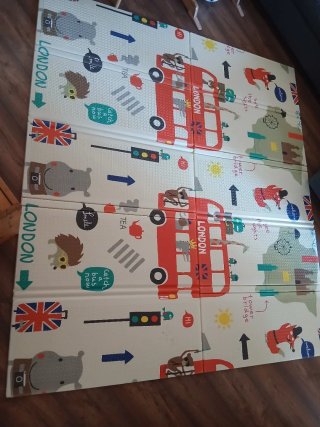 Alfombra infantil plegable y reversible