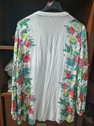 Blusa Cortefiel floral manga larga