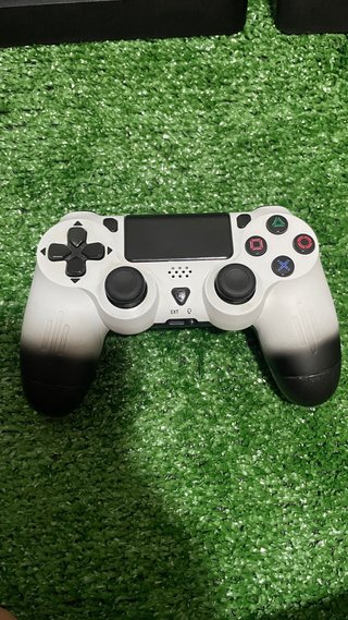 Console PS4 nera + controller + negozio di giochi