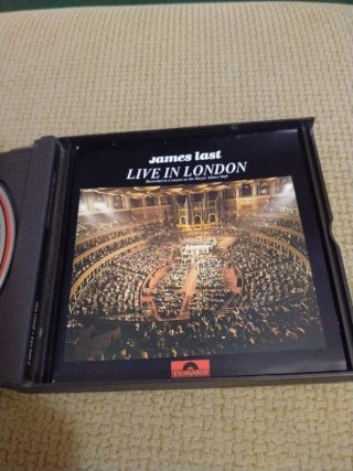 2 CDs JAMES LAST (Live in London)