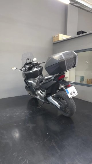 Honda Forza 750 Gris 2022
