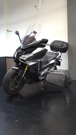 Honda Forza 750 Gris 2022