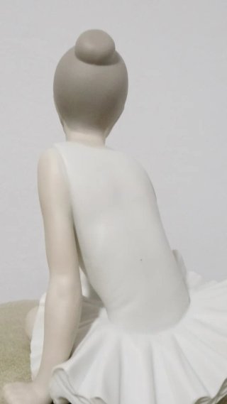 Figura NAO Lladró Ballet Sentada Antigua