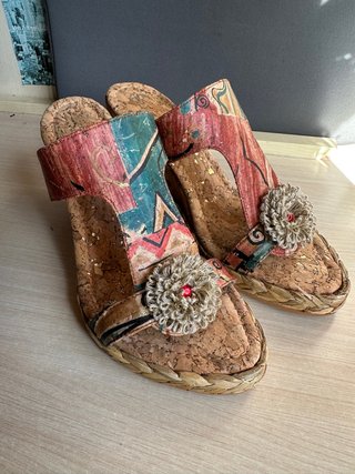 Cuñas de corcho con decoración