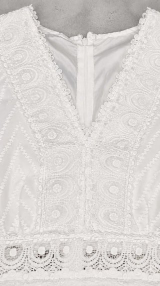Vestido blanco de encaje