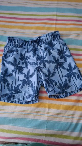 Lote de 2 bañadores de niño.