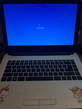 Portátil HP Pentium 8GB RAM 500GB