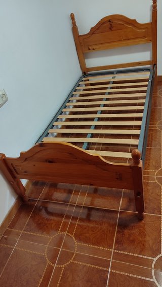Cama Individual de Madera