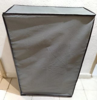 Zapatero de tela gris