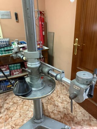 Trípode de Estudio Fotográfico Antiguo