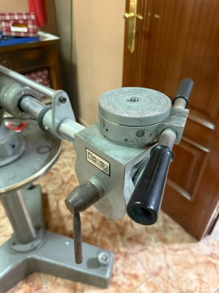 Trípode de Estudio Fotográfico Antiguo