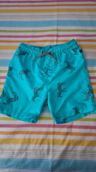 Bañador de niño azul con estampado