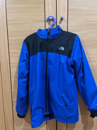 Chaqueta The North Face Azul y Negra
