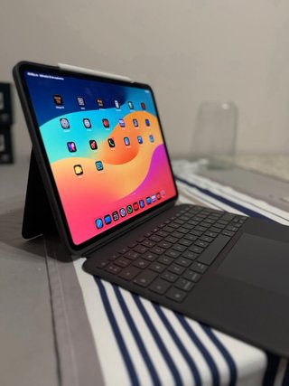 iPad Pro 13" M4 (256GB) + Apple Pencil Pro + Tecla