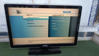 TV Philips 42” Full HD con Ambilight