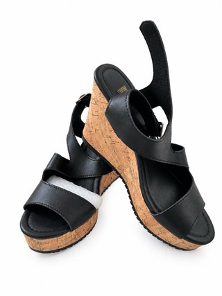 Sandalias de cuña negras