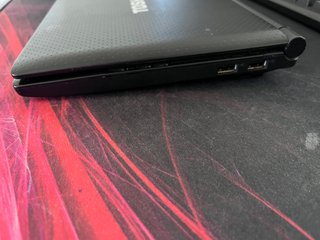 Toshiba NB 500 - 80GB HDD / 2GB RAM